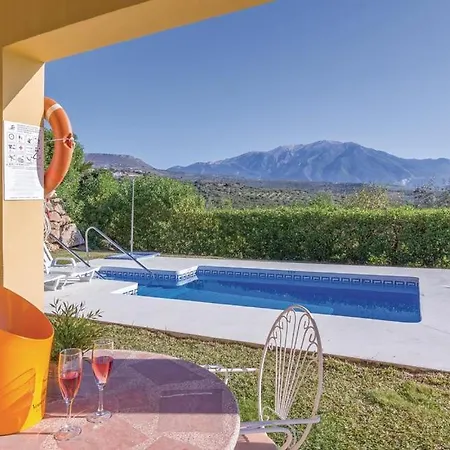 Resort Complejo Rural Mayoralas 3*