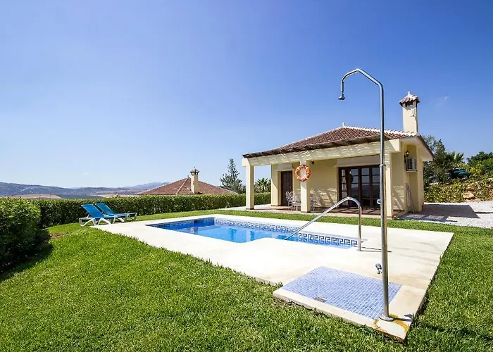 Complejo Rural Mayoralas 3* Periana