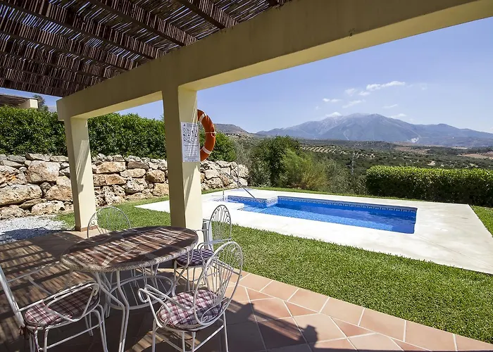 Complejo Rural Mayoralas 3* Periana